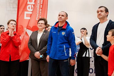 Праздник объединил семейные команды 